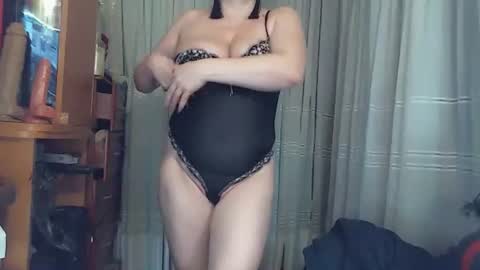 lindasweet53 online show from 11.15.25