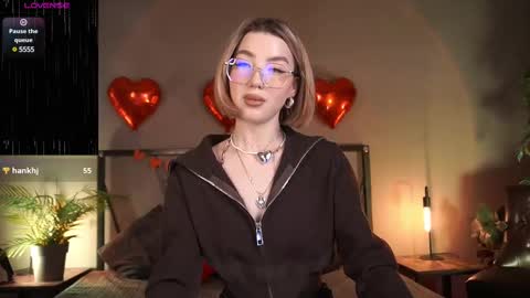 your Linda is back online show from 02.19.25