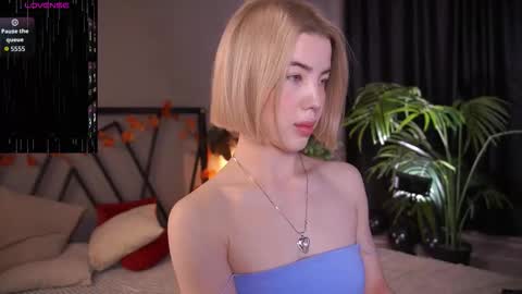 your Linda is back online show from 11.27.25