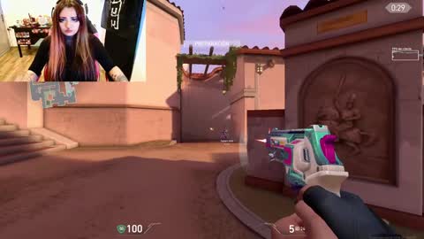 Snapshot of linddamortt chatting on 02.05.25 CatalinaANIDEA online show from 02.05.25