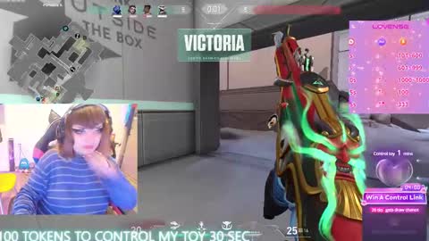 Snapshot of linddamortt chatting on 03.10.25 CatalinaANIDEA online show from 03.10.25