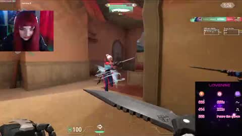 Snapshot of linddamortt chatting on 11.16.25 CatalinaANIDEA online show from 11.16.25