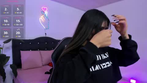 Linda  online show from 04.29.26