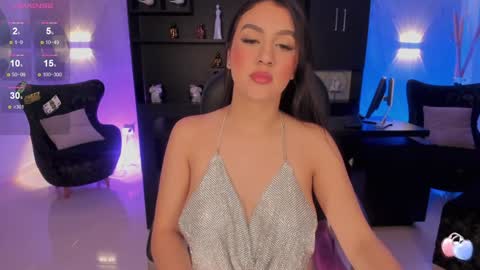 Lindsey Moss online show from 01.26.25