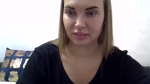 Snapshot of lindsisecret chatting on 03.04.25 Anna online show from 03.04.25