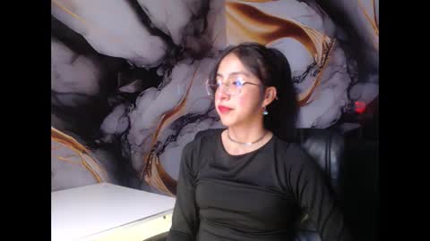 ling ling24 online show from 02.21.25