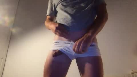 Snapshot of linguafluta chatting on 10.08.25 linguafluta online show from 10.08.25