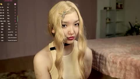 Linh -   online show from 05.08.26