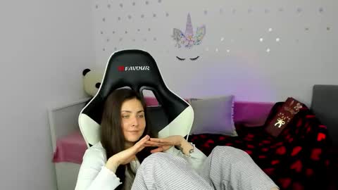 Snapshot of linphea chatting on 01.17.26 Tina online show from 01.17.26