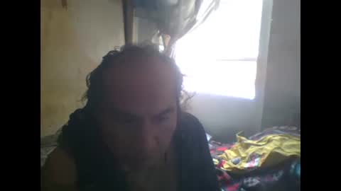 Snapshot of linseyyy chatting on 01.19.25 belledelfyyy online show from 01.19.25