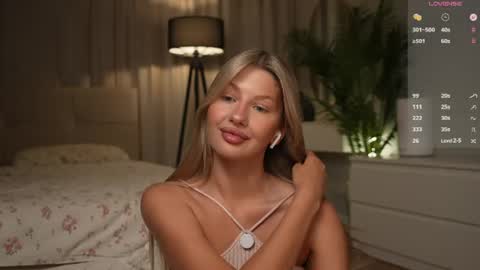 Snapshot of lintona chatting on 07.24.26 lintona online show from 07.24.26