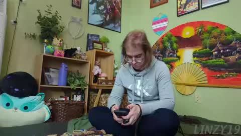 Linzy19 online show from 02.22.25