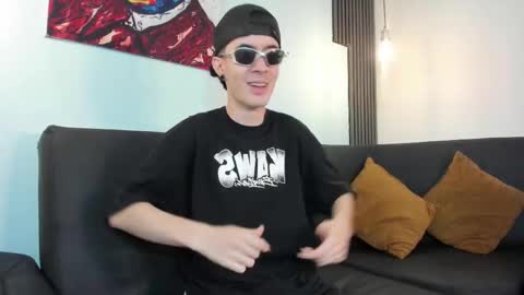 Snapshot of lio_____ chatting on 02.10.26 Lio online show from 02.10.26