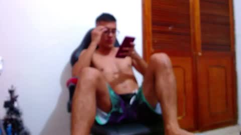 Snapshot of lion_grr chatting on 12.28.24 lion_grr online show from 12.28.24