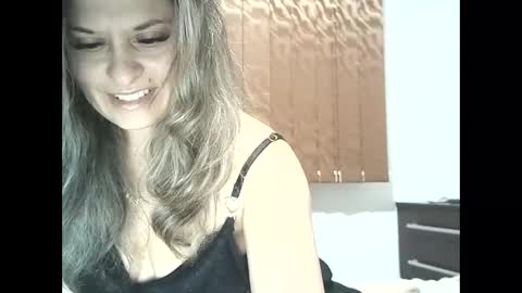 lionessmom online show from 11.20.25