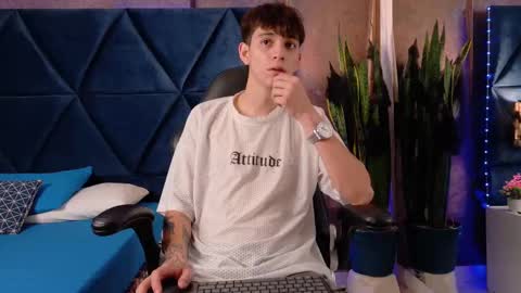 Snapshot of lionfoster chatting on 10.22.25 LION FOSTER online show from 10.22.25