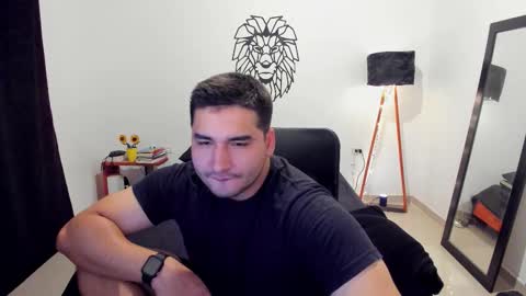 Snapshot of lionn_kingg chatting on 11.13.25 Lion online show from 11.13.25