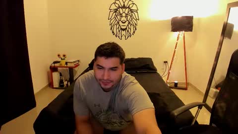 Snapshot of lionn_kingg chatting on 11.16.25 Lion online show from 11.16.25