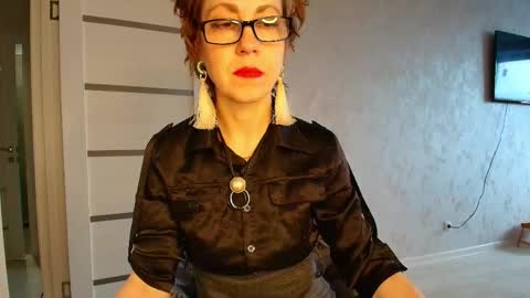 Liora Weiss online show from 04.19.26