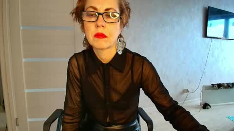 Liora Weiss online show from 04.25.26