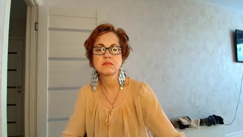 Liora Weiss online show from 04.28.26