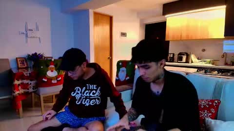 Snapshot of liorvante chatting on 12.23.25 Lior Vante online show from 12.23.25