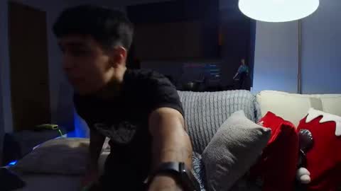 Snapshot of liorvante chatting on 01.12.26 Lior Vante online show from 01.12.26