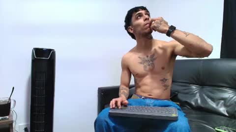 Snapshot of liorvante chatting on 04.07.26 Lior Vante online show from 04.07.26