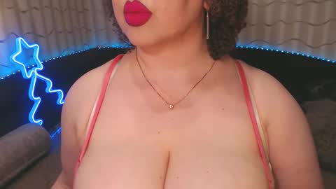 Snapshot of lipsaddiction chatting on 12.29.24 LIpsAddiction online show from 12.29.24