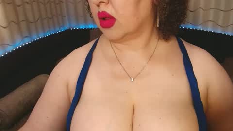 Snapshot of lipsaddiction chatting on 11.02.25 LIpsAddiction online show from 11.02.25