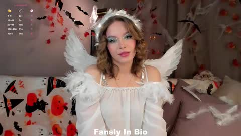 Lina online show from 10.31.25