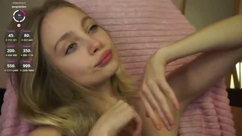 Snapshot of lisa_babymetal chatting on 12.13.24 Lisa online show from 12.13.24