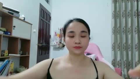 Snapshot of lisa_hanw chatting on 05.18.26 lisa_hanw online show from 05.18.26