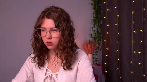 Snapshot of lisa_roses chatting on 09.27.25 Lisa online show from 09.27.25