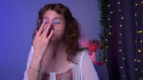 Snapshot of lisa_roses chatting on 10.18.25 Lisa online show from 10.18.25