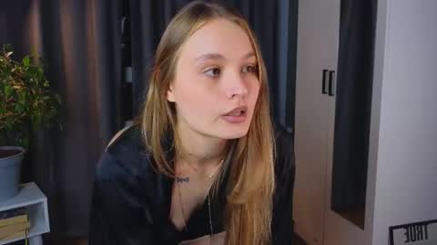 Elisabeth or Lisa online show from 09.23.25