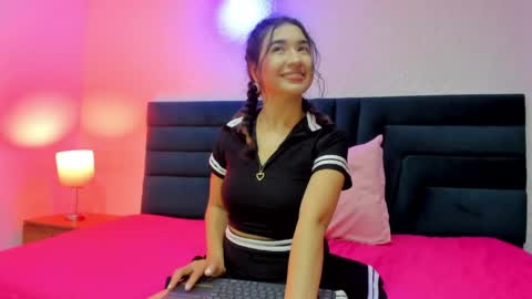 lisa white  online show from 04.24.26