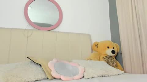 Snapshot of lisaa_a chatting on 03.01.25 Lisa online show from 03.01.25