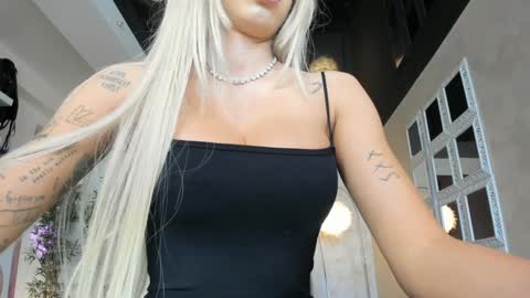 Snapshot of lisaakira chatting on 03.10.25 onlyfans-lisaakira instagram-lisaakira9  twitter-lisaakira4 online show from 03.10.25