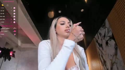 Snapshot of lisaakira chatting on 04.19.26 onlyfans-lisaakira instagram-lisaakira9 twitter-lisaakira4 online show from 04.19.26
