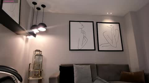 Lisa  Flowers online show from 06.06.26