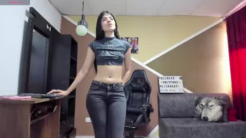 Lisa Gray Independent Model online show from 07.30.26