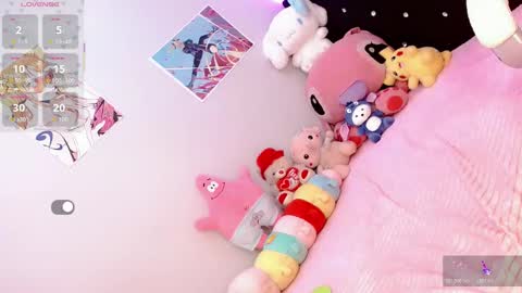 Snapshot of lisahadidd chatting on 11.04.25 lisahadidd online show from 11.04.25