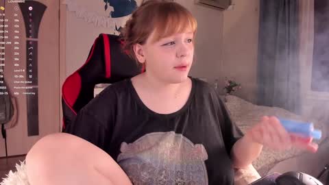 -Lisa- Help me to reach 100 thumbs up3 online show from 12.06.24