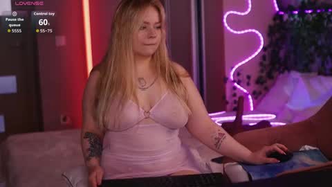 Lisa online show from 04.25.26