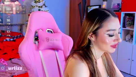 Snapshot of lisamayson chatting on 01.11.25 LISA online show from 01.11.25