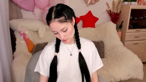 Snapshot of lisamooore chatting on 02.13.26 Lisa Moore online show from 02.13.26