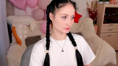 Snapshot of lisamooore chatting on 02.21.26 Lisa Moore online show from 02.21.26