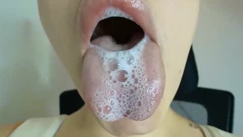 Lisbet online show from 10.28.25