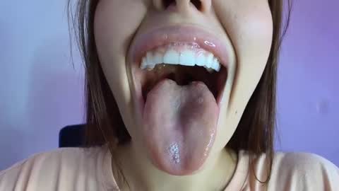 Lisbet online show from 12.15.25